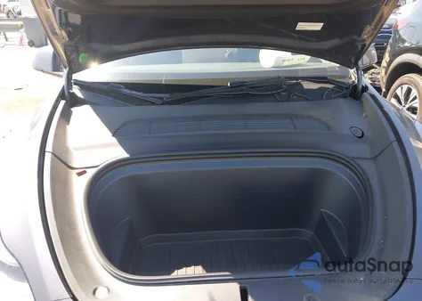 2023 Tesla Model Y из США, поврежденный, VIN 7SAYGDEE5PF834774